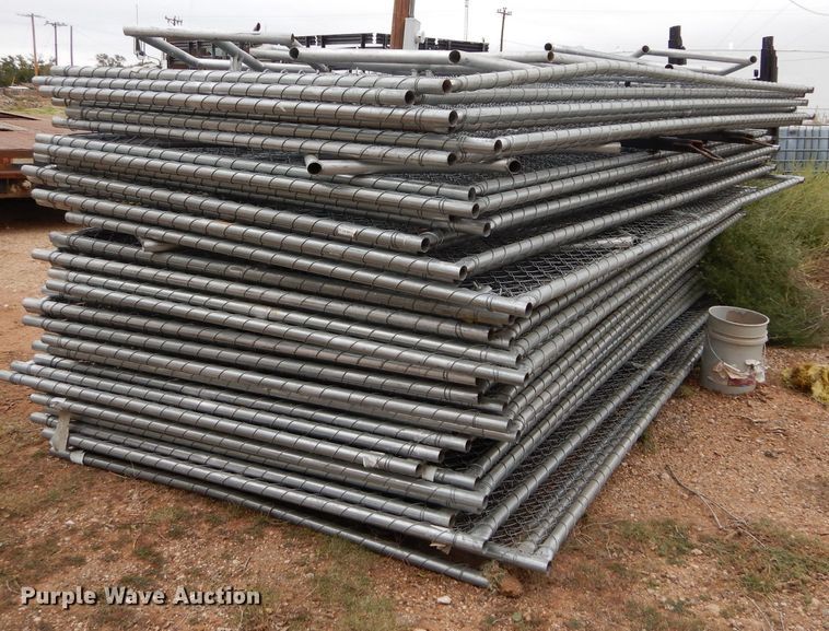 image for item FK9943 (42) chainlink fence panels