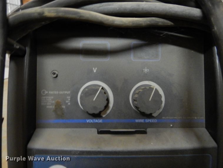 image for item FK9956 Miller Millermatic 252 wire feed welder