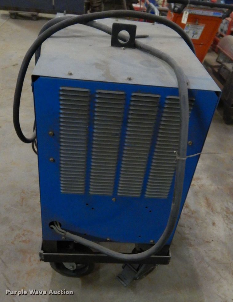 image for item FK9957 Miller Syncrowave 250 welder