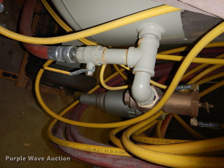 image for item FK9959 2018 Clemco 2452 classic blast machine