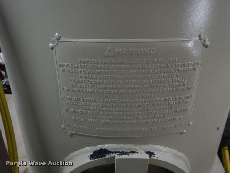 image for item FK9959 2018 Clemco 2452 classic blast machine