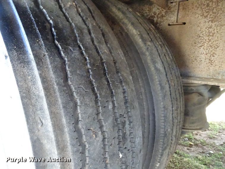 image for item FK9961 1999 Trail King TK70HT-532 drop deck equipment trailer