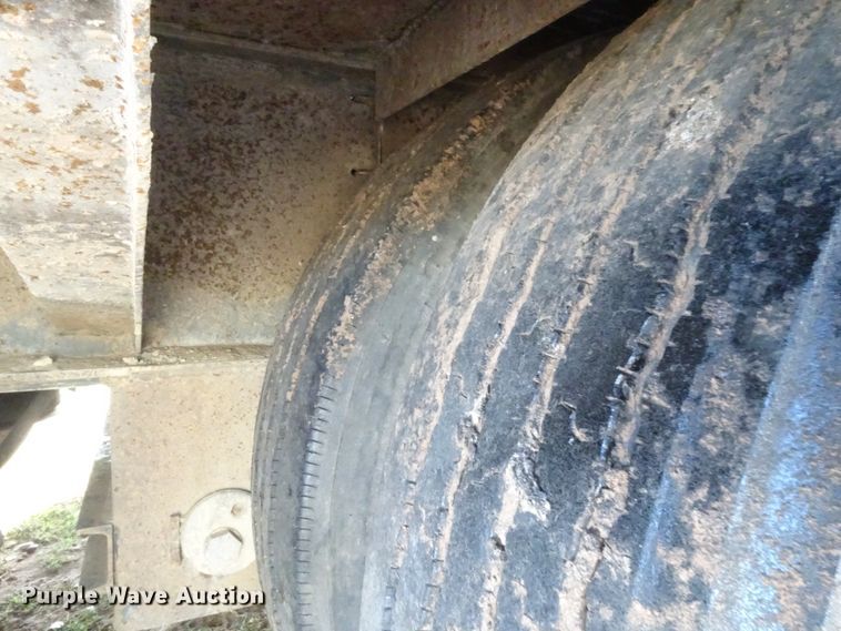 image for item FK9961 1999 Trail King TK70HT-532 drop deck equipment trailer