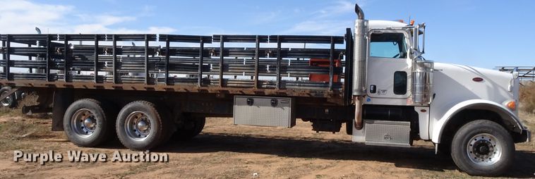 image for item GC9092 2008 Peterbilt 367 flatbed truck