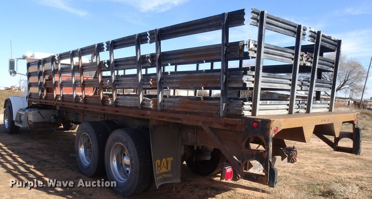 image for item GC9092 2008 Peterbilt 367 flatbed truck