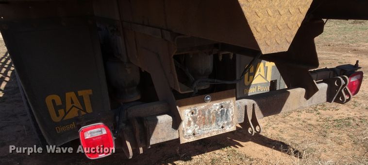 image for item GC9092 2008 Peterbilt 367 flatbed truck