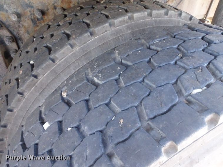 image for item GC9092 2008 Peterbilt 367 flatbed truck