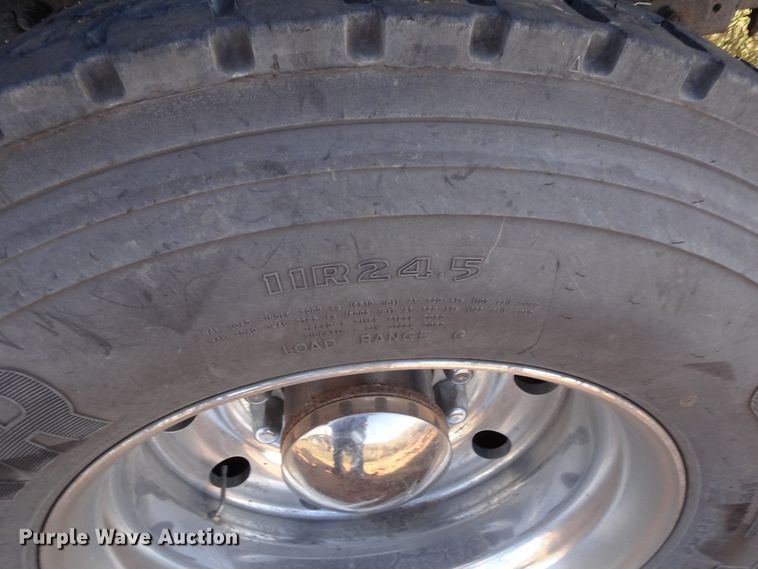 image for item GC9092 2008 Peterbilt 367 flatbed truck