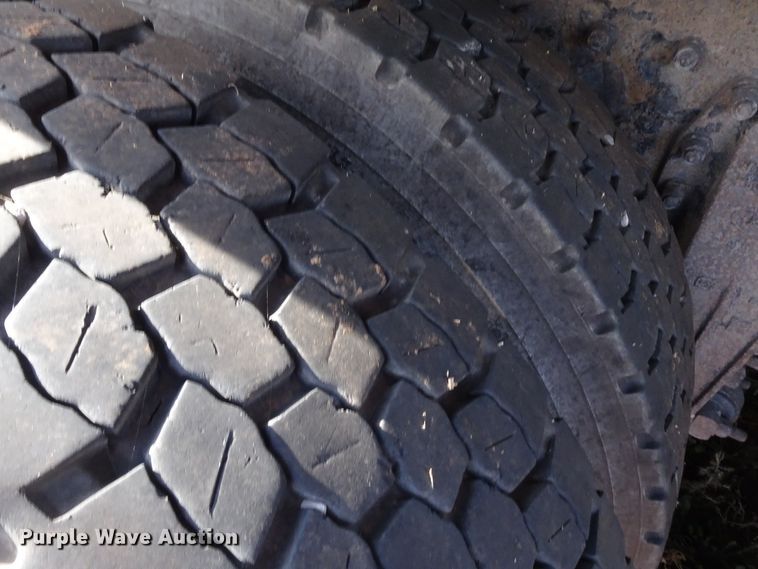 image for item GC9092 2008 Peterbilt 367 flatbed truck