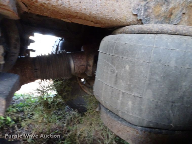 image for item GC9092 2008 Peterbilt 367 flatbed truck