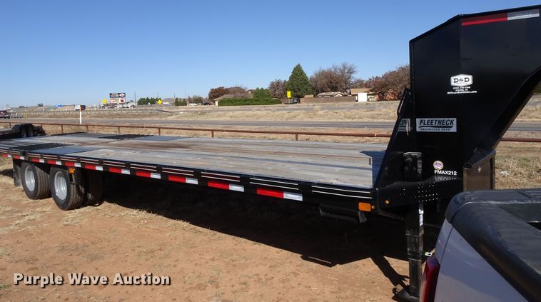 image for item GC9093 2018 Diamond C equipment trailer