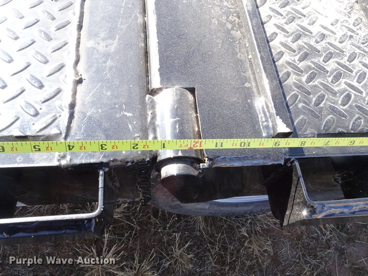 image for item GC9093 2018 Diamond C equipment trailer
