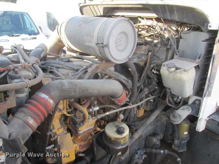 image for item DA8336 2006 Kenworth T600 semi truck