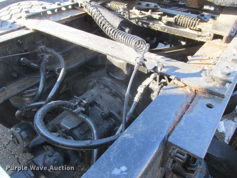 image for item DA8336 2006 Kenworth T600 semi truck