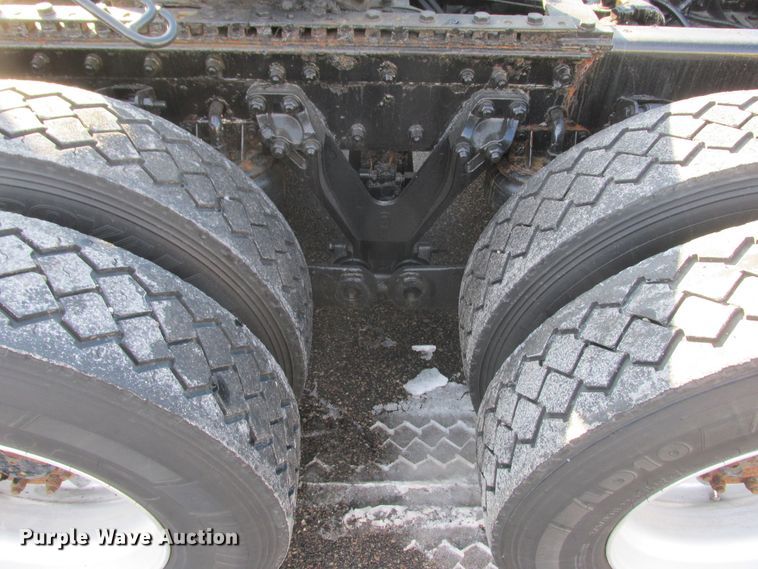 image for item DA8336 2006 Kenworth T600 semi truck