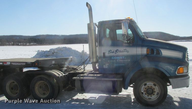 image for item DA8338 2007 Sterling A-Line semi truck