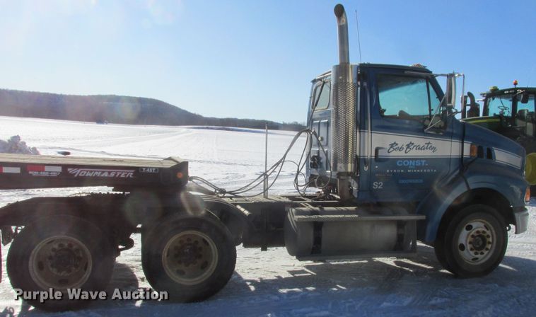 image for item DA8338 2007 Sterling A-Line semi truck