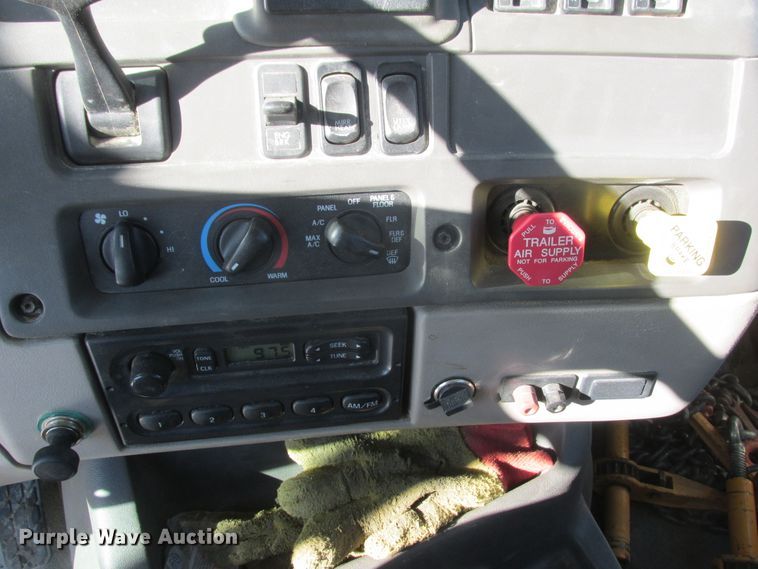 image for item DA8338 2007 Sterling A-Line semi truck