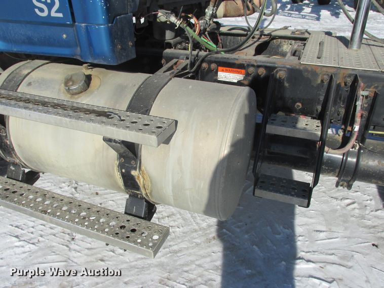 image for item DA8338 2007 Sterling A-Line semi truck