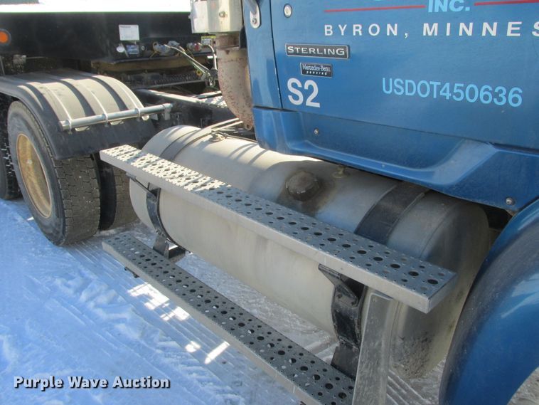 image for item DA8338 2007 Sterling A-Line semi truck