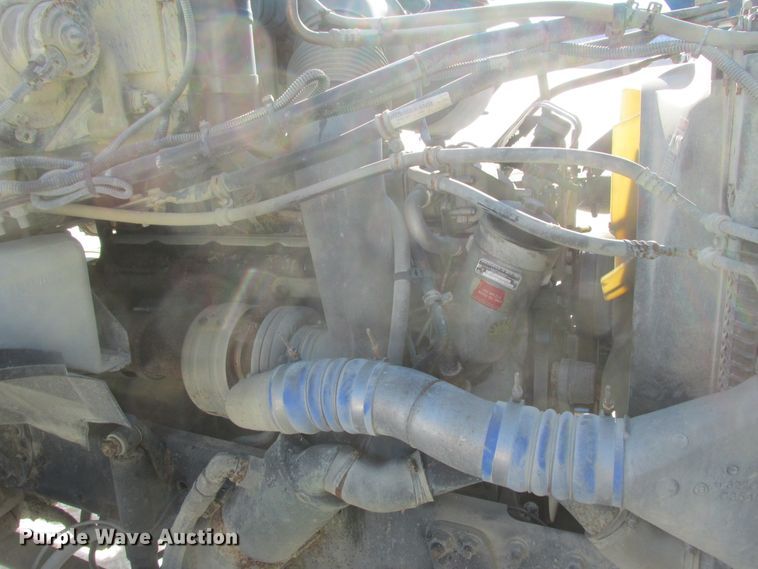 image for item DA8338 2007 Sterling A-Line semi truck