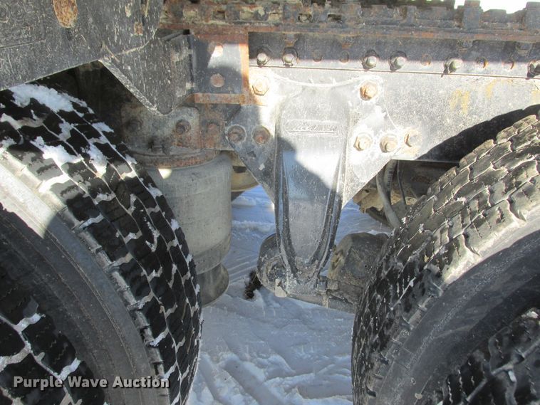 image for item DA8338 2007 Sterling A-Line semi truck