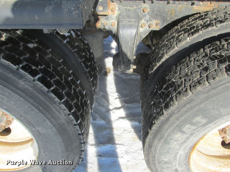 image for item DA8338 2007 Sterling A-Line semi truck