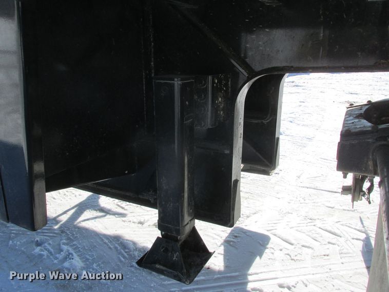 image for item DA8339 2018 Towmaster T-40T tilt deck equipment trailer