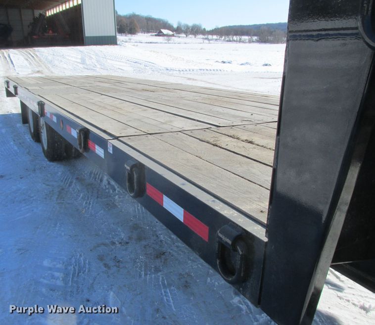 image for item DA8339 2018 Towmaster T-40T tilt deck equipment trailer