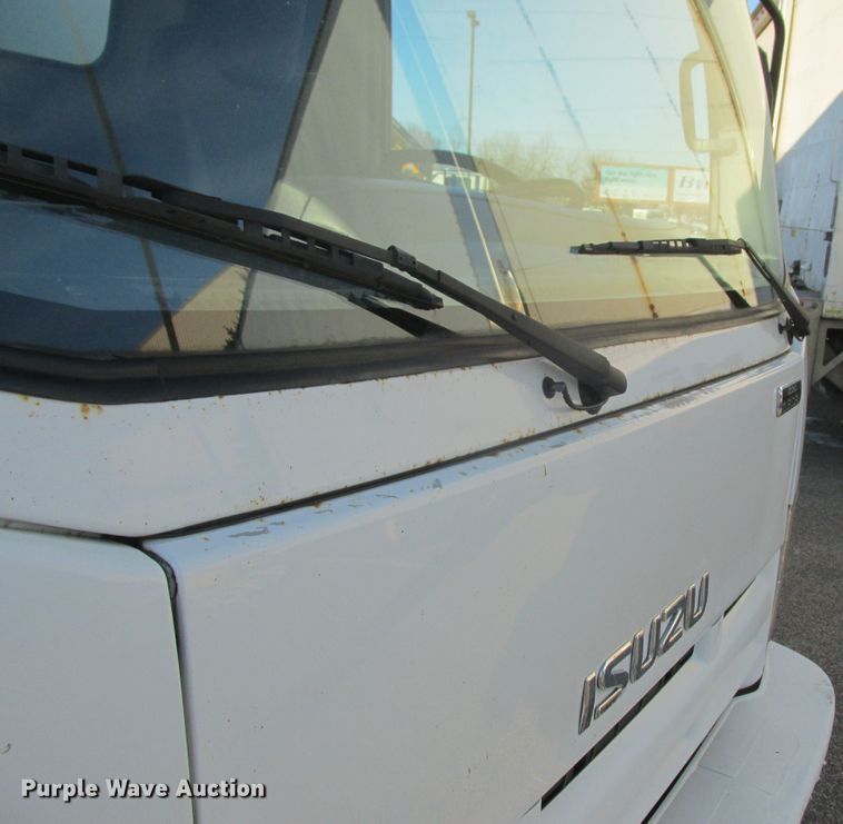 image for item DA8340 2011 Isuzu NPR HD box truck