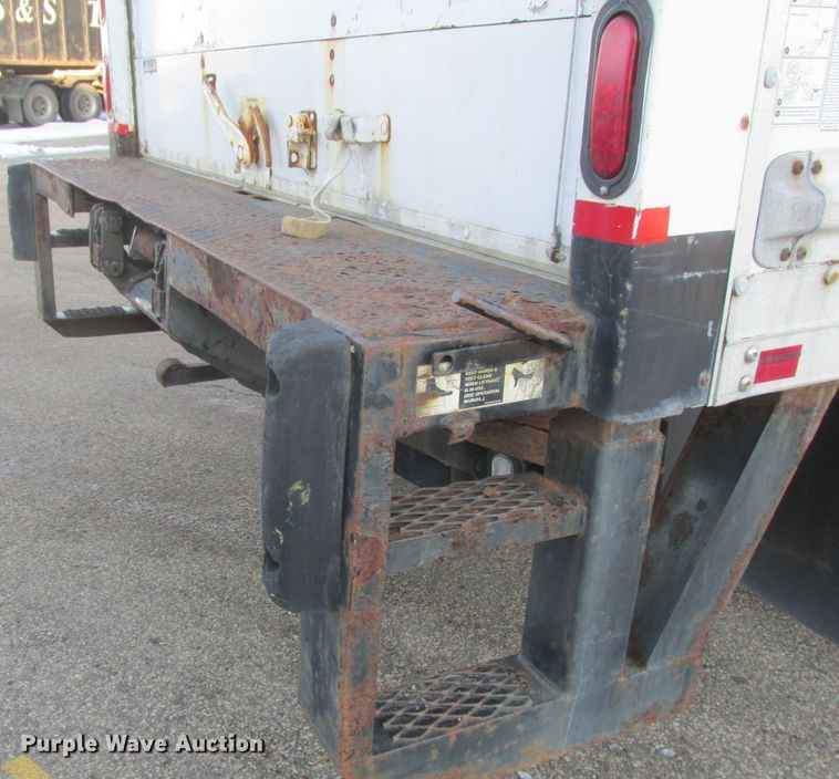 image for item DA8340 2011 Isuzu NPR HD box truck