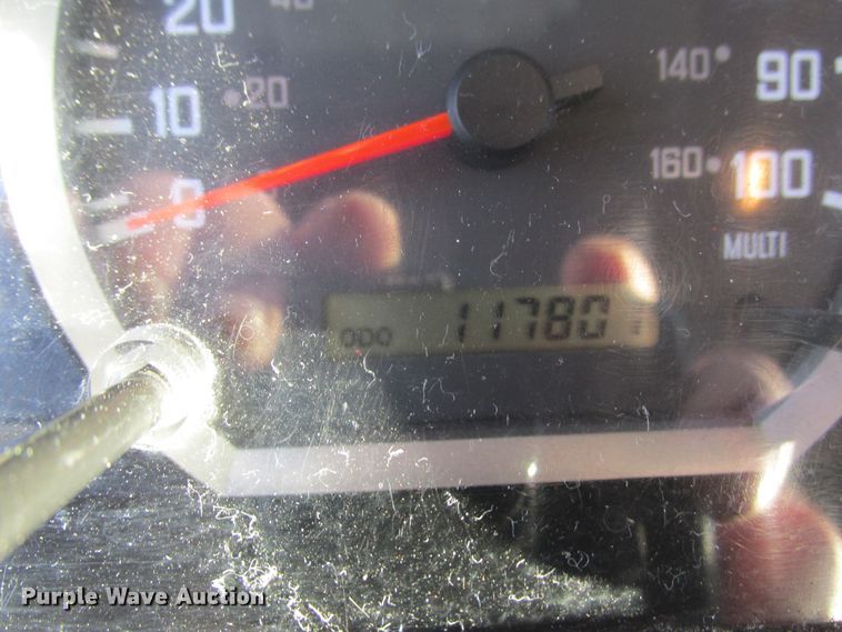 image for item DA8340 2011 Isuzu NPR HD box truck