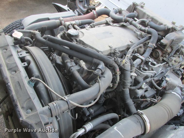 image for item DA8340 2011 Isuzu NPR HD box truck