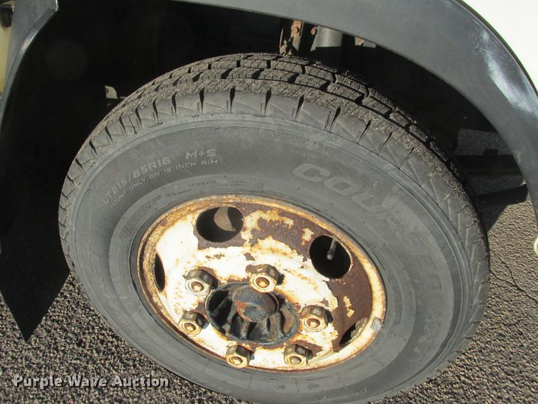 image for item DA8340 2011 Isuzu NPR HD box truck