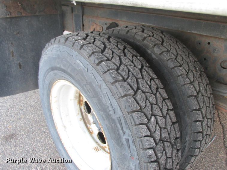 image for item DA8340 2011 Isuzu NPR HD box truck