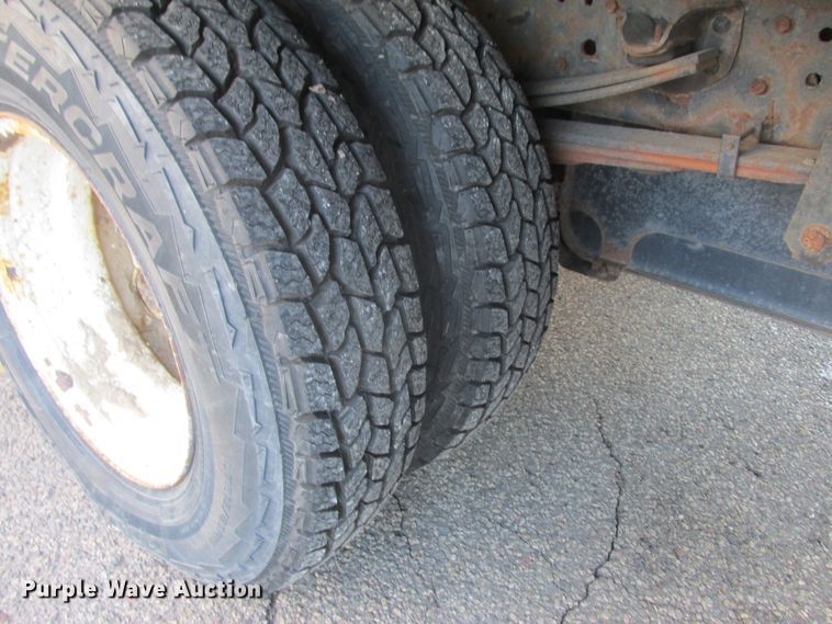 image for item DA8340 2011 Isuzu NPR HD box truck