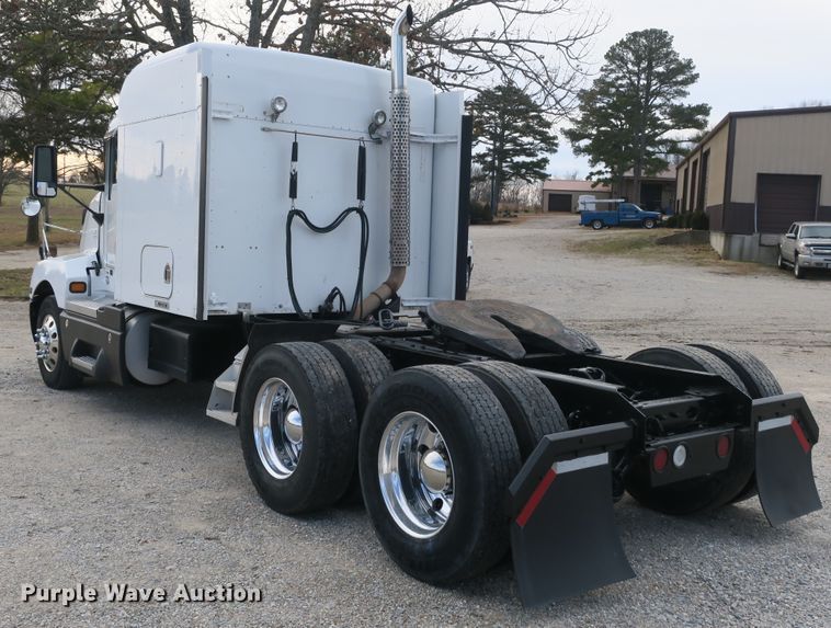 image for item DB10099 2005 Kenworth T600 semi truck