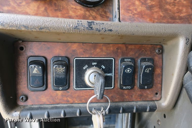 image for item DB10099 2005 Kenworth T600 semi truck