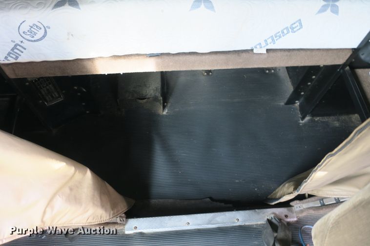 image for item DB10099 2005 Kenworth T600 semi truck