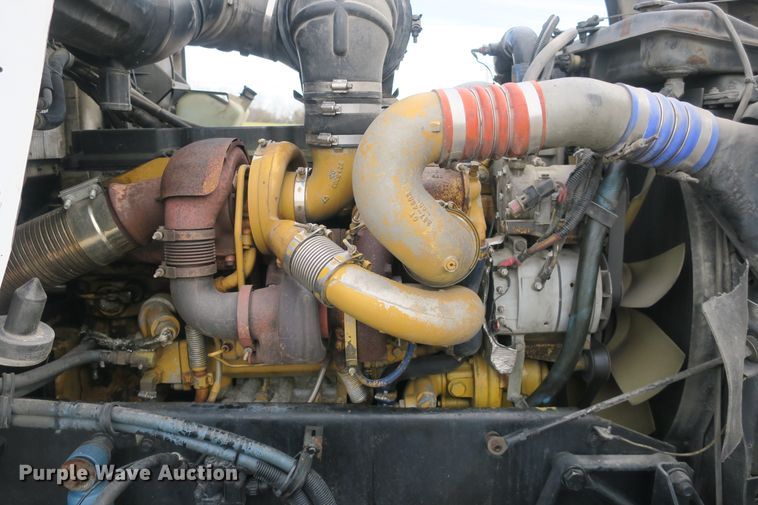 image for item DB10099 2005 Kenworth T600 semi truck