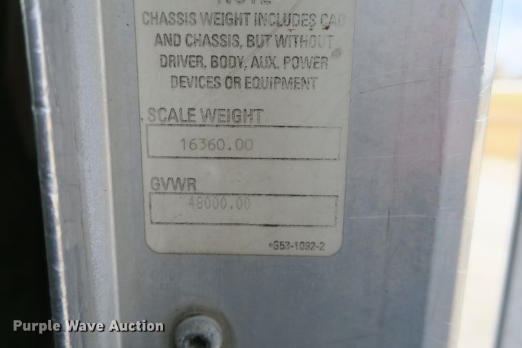 image for item DB10099 2005 Kenworth T600 semi truck