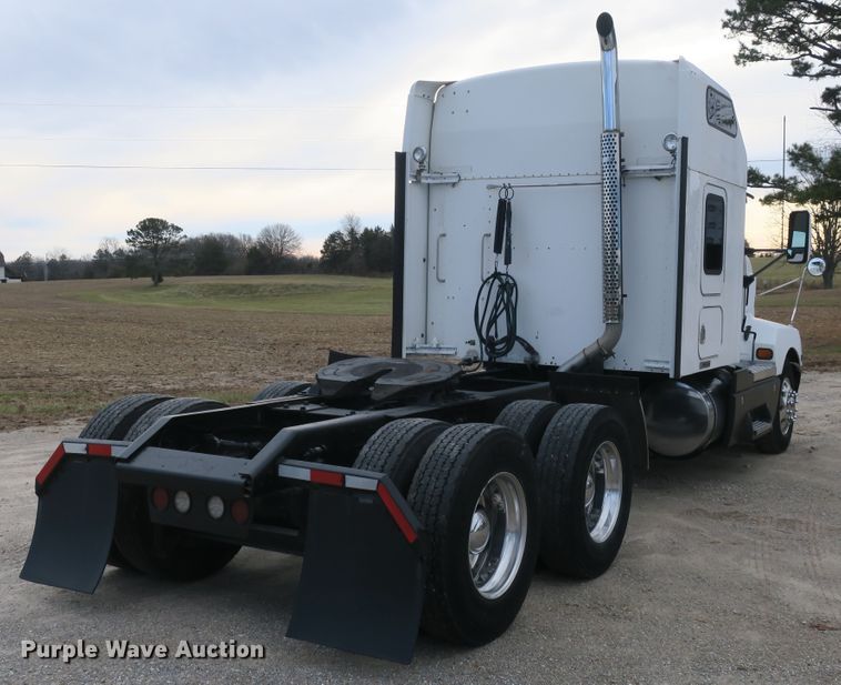 image for item DB10100 2007 Kenworth T600 semi truck