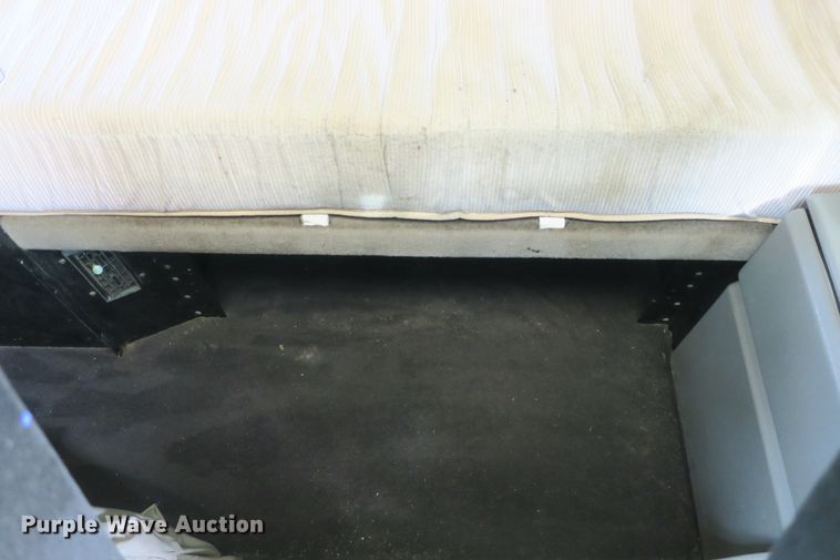 image for item DB10100 2007 Kenworth T600 semi truck