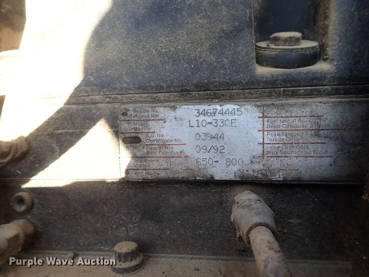 image for item DC3443 1993 Kenworth T450 semi truck