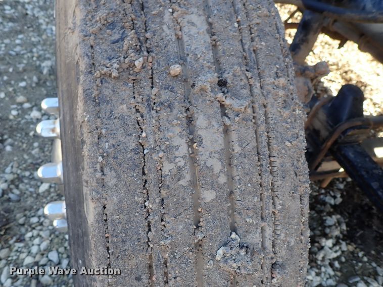 image for item DC3443 1993 Kenworth T450 semi truck