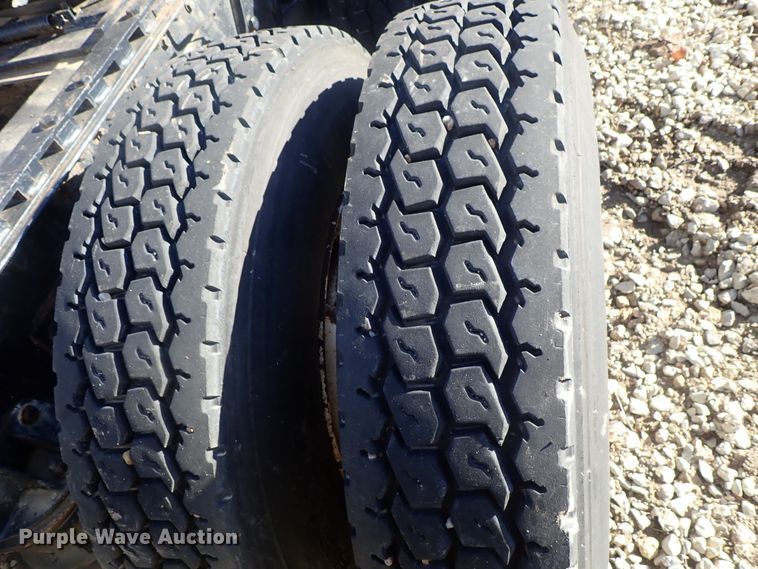 image for item DC3443 1993 Kenworth T450 semi truck