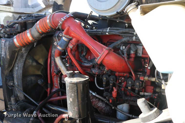 image for item DD6056 2005 Kenworth T800 semi truck