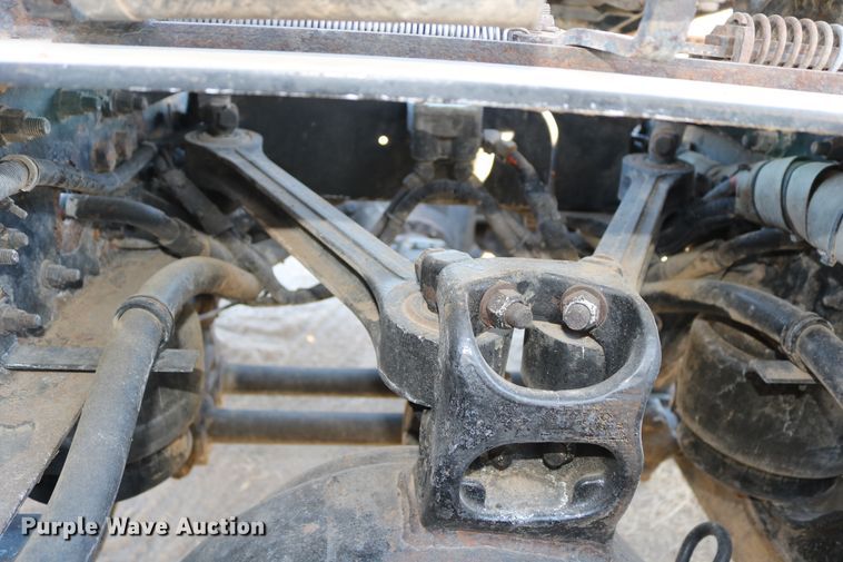 image for item DD6056 2005 Kenworth T800 semi truck