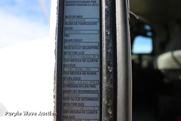 image for item DD6056 2005 Kenworth T800 semi truck