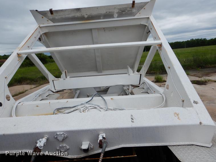 image for item DE3957 2009 American Carrier Equipment ABD370T bottom dump trailer